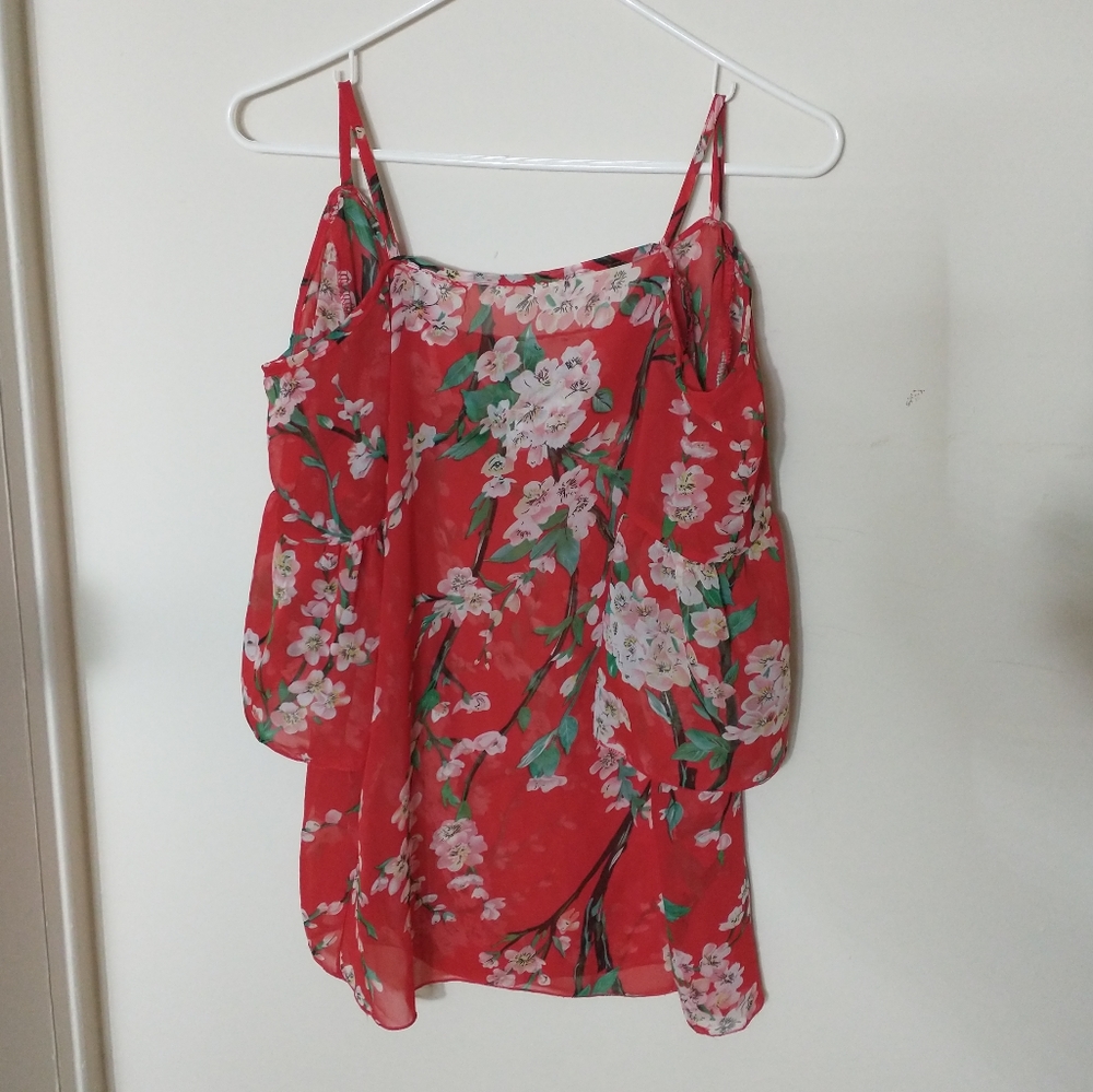 Women's Red open/off the shoulder floral printed blouse - Picture 6 of 6